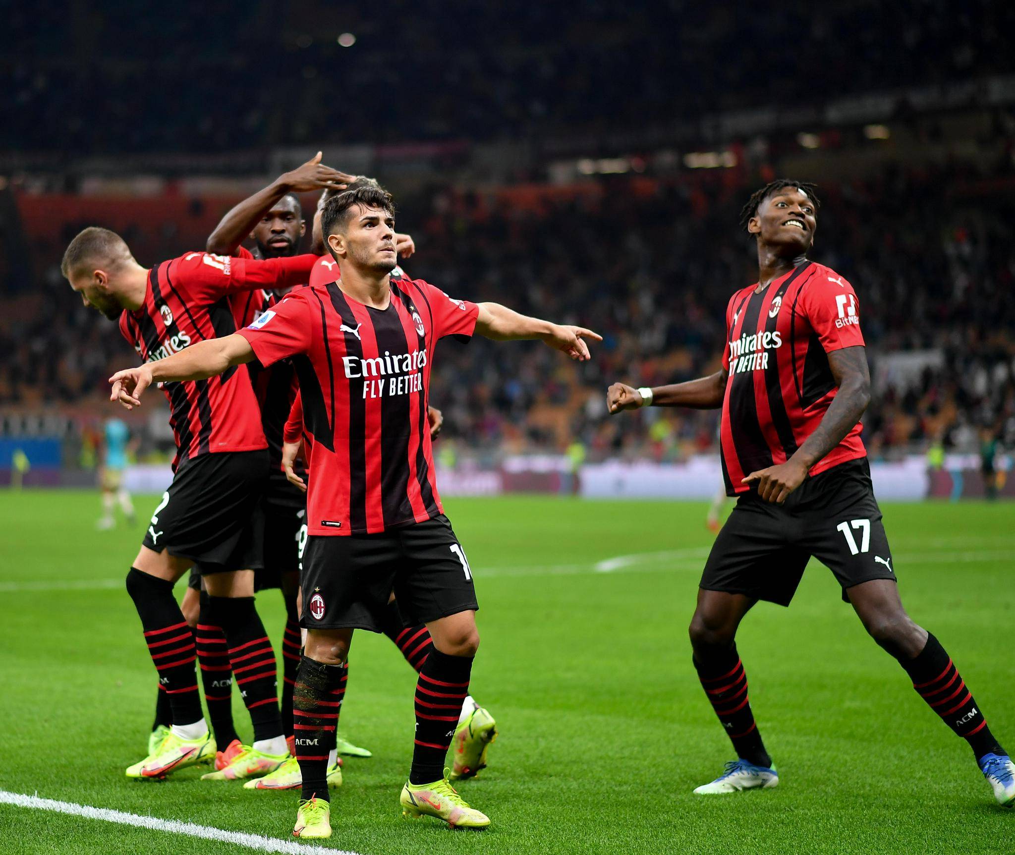 尤其是中场 尤其是中场