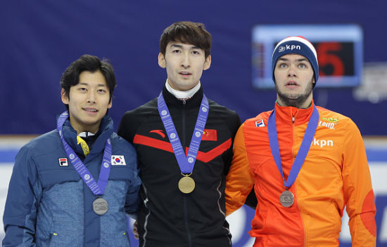 他们凭借颇 他们凭借颇